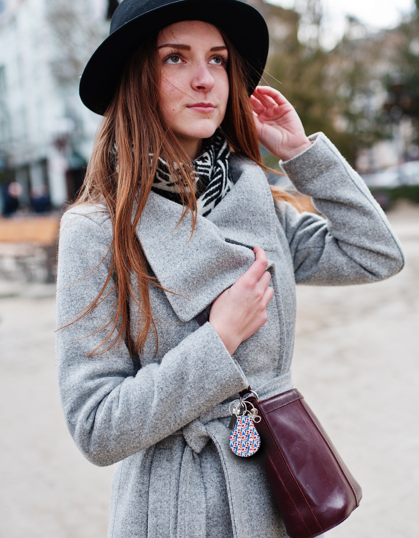 Jolitee Neoprene AirTag Compatible Case Keychain – Durable & Stylish Holder with Secure Ring and Clip, Compatible with Apple AirTag (UK London Icons Print)