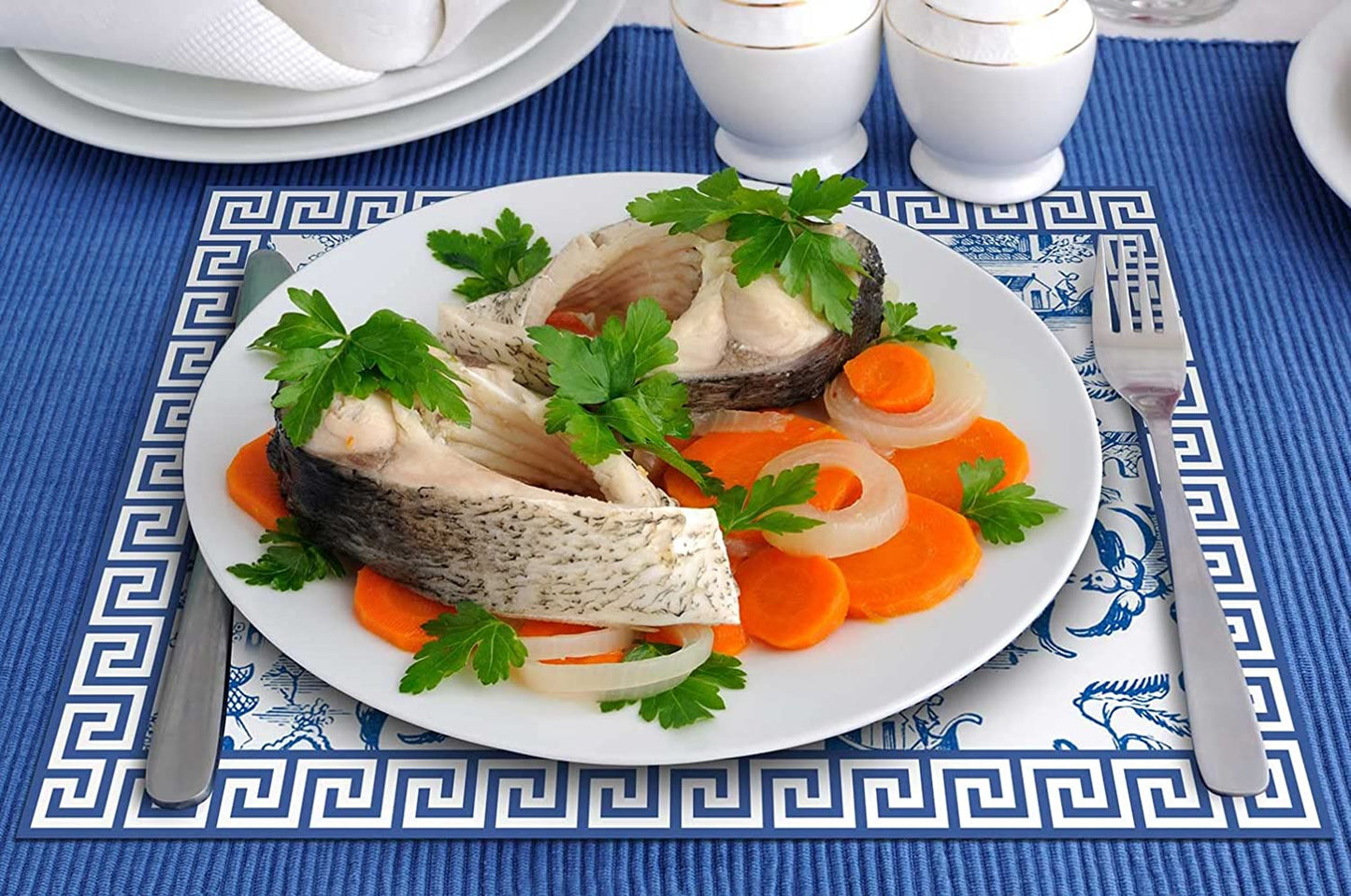 Blue and White Chinoiserie Paper Placemats Disposable Dining Paper Placemats Disposable 24pack One Time Use Placemats for Dining Table (Toile Pagoda)