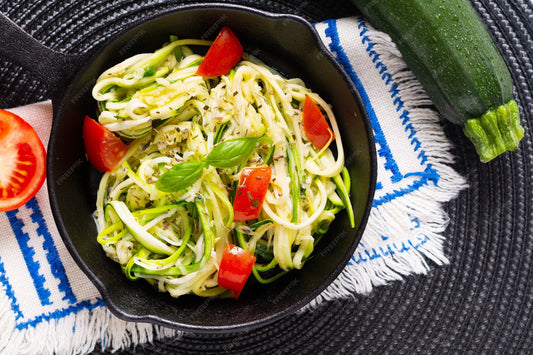Zoodles with Pesto – A Fresh, Flavorful Twist on Pasta 🍃🥒