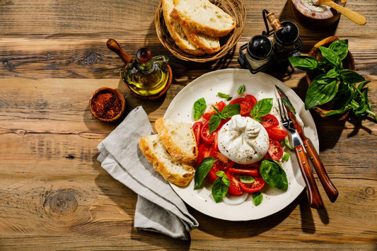 🧀🌸 Spring Burrata Salad: The Fresh, Elegant Dish Everyone Is Loving Right Now
